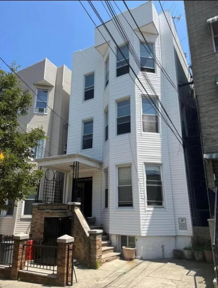Renovated, bright and beautiful one Bedroom and one bathroom apartment, Open layout Kitchen w/new appliances, and Living Room. Easy Commute to NYC, Close to business district and transportation.