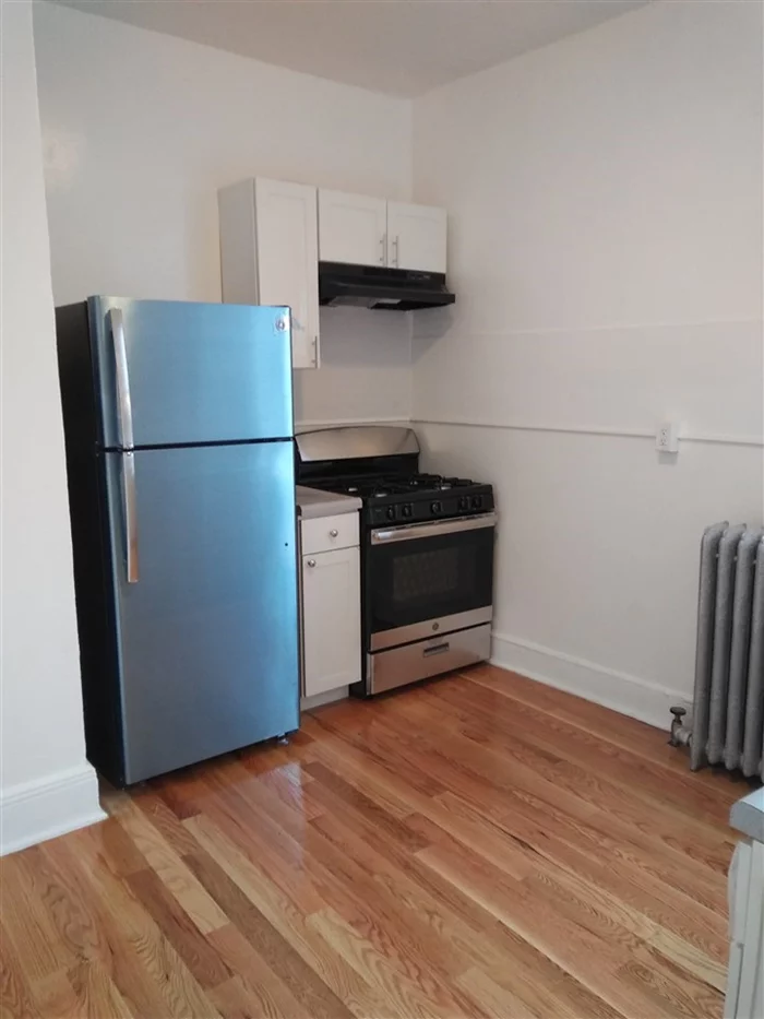 ***GREAT DEAL HEAT AND HOT WATER INCLUDED***RENOVATED 1 BEDROOM/ 1 BATHROOM APT. WITH HARDWOOD FLOORS, STAINLESS STEEL APPLIANCES, CUSTOM CABINETS AND DEDICATED STORAGE IN BASEMENT. TRANSPORTATION TO NYC RIGHT OUTSIDE YOUR DOOR. DON'T MISS OUT! TENANTS TO PAY 10% ANNUAL RENT AS COMMISSION. AVAILABLE IMMEDIATELY.