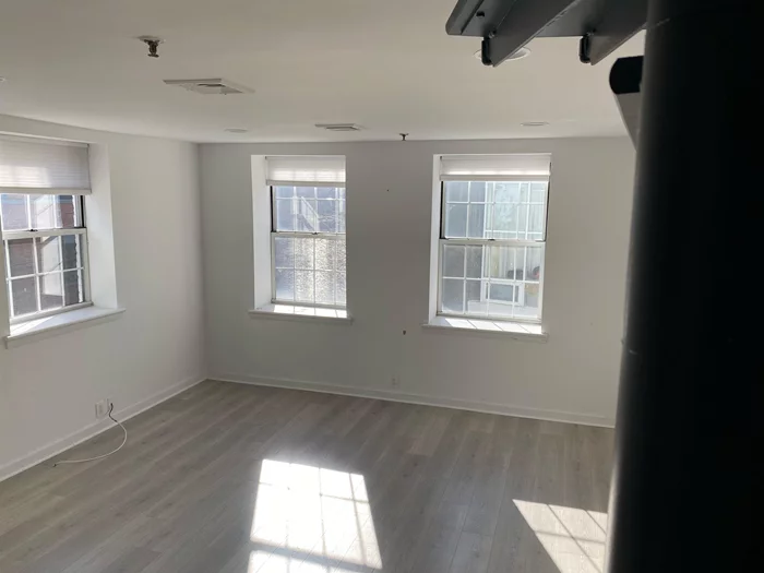 Come see this newly renovated 1br, 1bath duplex luxury apartment. Amenities include stainless steel appliances, granite counter tops, breakfast bar, hardwood floors, custom lights, & Nest thermostats. Building has an elevator & garage parking is available at $300/ month. Close to bus & Ferry to NYC, parks, shops, restaurants & more. Flexible security deposit options. Available 11/7. Pets okay with $350 fee & $30 a month. Renters insurance required.