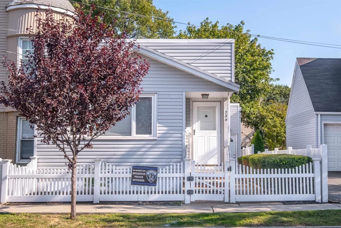 2BR/1BTH home on a quite block with large private yard. Home has a brand new beautiful bathroom. H/W floors in bedrooms, and washer/dryer in full unfinished basement. Credit/background check required.