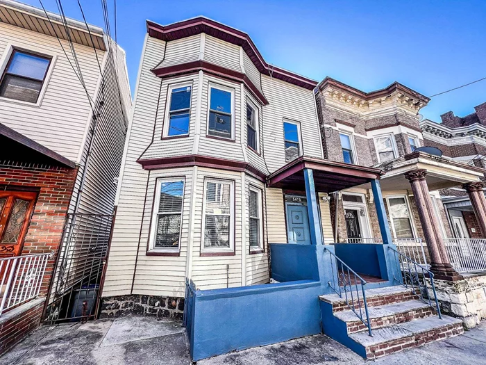 Renovated! 3 Beds, 1 Full Bath with a bonus room/office! Open layout concept, stainless steel appliances! Located in the heart of West New York, steps to NYC transportation. Washer/dryer hookups are ready and direct access to the backyard!