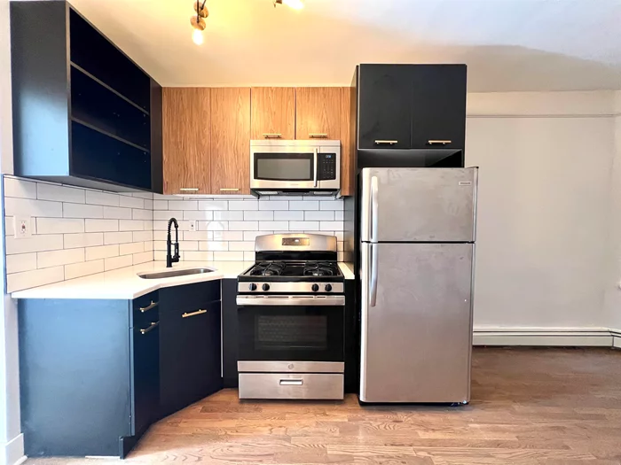 2 Bed 2 Bath in the Jersey City JSQ near Hilltop! This beautiful apartment features appliances, with a deep sink, gas stove and refrigerator. Only a few blocks away from the train and buses. Schedule your tour today! Pets upon approval.  High Ceilings Hardwood Floors Intercom Natural Light in Living Area Eat In Kitchen Stainless Steel Appliances Pictures of similar unit