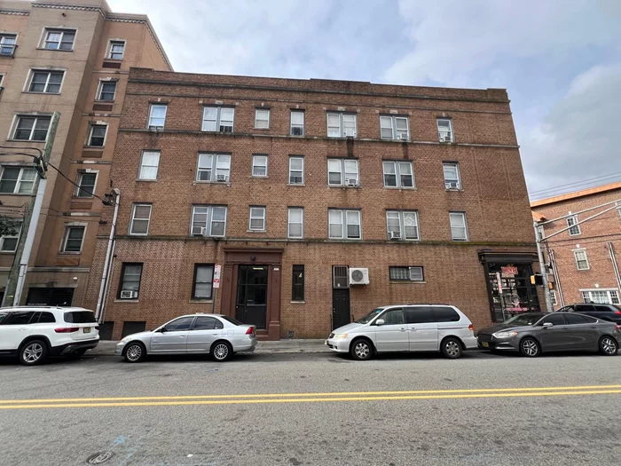 INCOME RESTRICTED HOUSING. MUST HAVE CREDIT SCORE OF AT LEAST 650+. INCOME BETWEEN $50K TO $55K FOR 1 PERSON. INCOME FOR 2 PEOPLE UP TO $64K MAX, NO EXCEPTIONS. INCOME FOR 3 PEOPLE UP TO $72K MAX, NO EXCEPTIONS. Bright and airy two bedroom apartment located in the heart of Journal Square! This apartment is just a few blocks away from the JSQ Path Station, giving the NYC commuter the ultimate door to door connivence. Excellent opportunity to be centrally located near restaurants, supermarkets and shopping at your doorstep. Coin operated washer/dryer in basement.