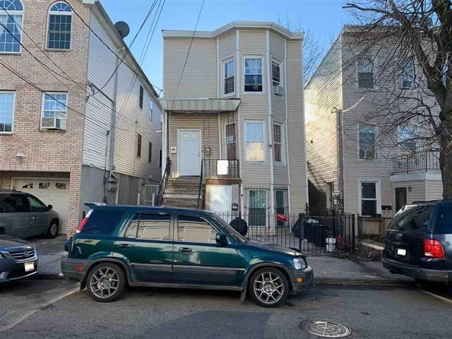 Welcome to 111 Myrtle Avenue #2, a charming 2-bedroom, 1-bathroom apartment nestled in the heart of Jersey City. This inviting unit offers spacious bedrooms, a bright living area, and a well-equipped kitchen, perfect for comfortable living. Conveniently located near major highways like I-78 and Route 440, and close to public transportation, this apartment provides easy access to downtown Jersey City, NYC, and surrounding areas. Enjoy nearby parks, shopping, and dining options, making this the ideal spot for city living. Pet-friendly and ready for immediate move-in.