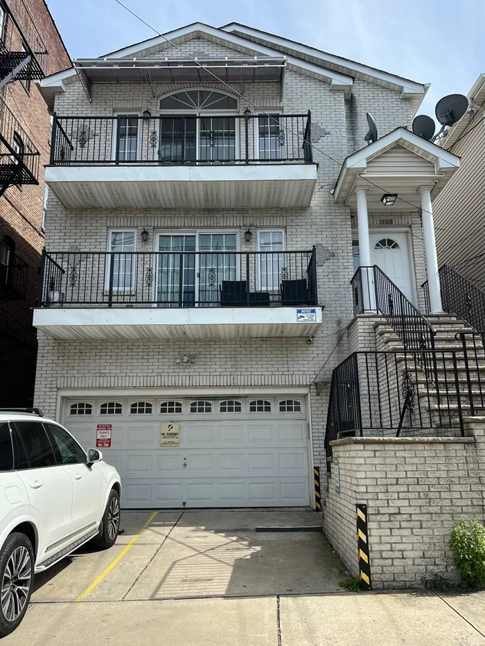 Welcome to this spacious 3 bedrooms with 2 bathrooms, featuring a primary suite. Open concept living room/dining room, hardwood floor throughout and an in-unit washer/dryer. A small pet will be considered for an additional fee. Close to shopping, bus, parks, and schools.