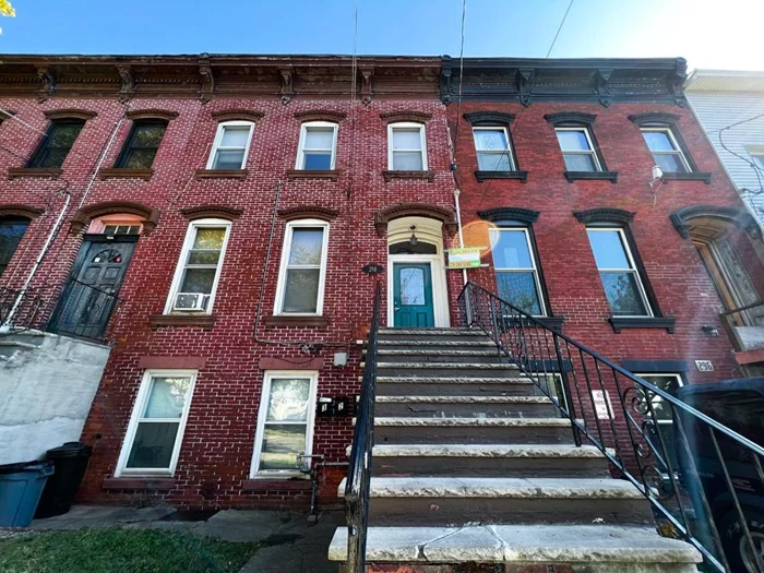 This apartment is located on the 3rd floor of a Charming Townhouse located in a quiet & safe suburban neighborhood in Jersey City  It is a 650-sqft 12-bedroom, 1 bathroom apartment with lots of natural sunlight (Kindly note: the 2nd room is small and can be used as an office, walk-in closet or small bedroom). The space features a full kitchen with a 4-range gas stove & oven with an eat-in dining, a foyer, and a personal 3rd floor exterior corridor. The primary bedroom features a studio layout and can accommodate a queen-size bed and a sofa for the living room area.