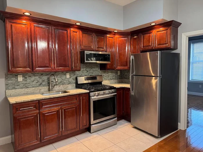 Welcome to this great Rental Opportunity in West New York !! This is the perfect place for you, this 2nd floor unit welcomes you with a kitchen, living room, 2 bedrooms and 1 full bathroom! Take a look today !