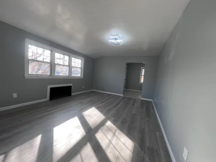 Welcome to this great rental opportunity in Paterson !! This 2nd fl unit offers you a kitchen, living room, dining room, 2 bedrooms and 1 full bathroom! Take a look today!