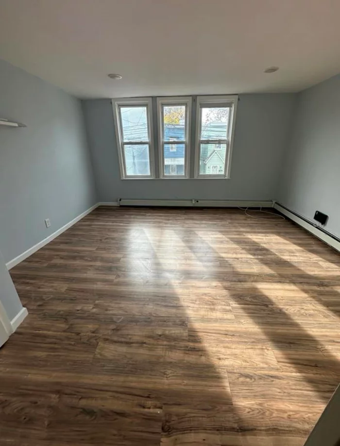 Renovated 1 bedroom apt. Natural lighting boasts every room! Kitchen is modernly equipped with stainless steel appliances! Walking distance to transportation shopping and more! Inquire today