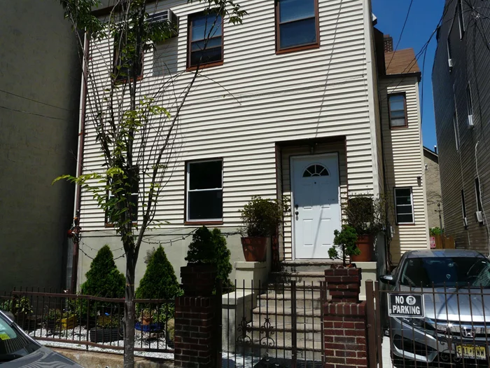 WELCOME TO THIS RENOVATED 3-BEDROOMS, 2 FULL BATHROOMS 2ND-FLOOR APARTMENT. TENANT PAYS FOR ALL UTILITIES INCLUDING HOT WATER. RENTAL INSURANCE IS REQUIRED. NO PETS, NO USE OF YARD. STREET PARKING. LANDLORD REQUIRES 1.5 MONTHS SECURITY DEPOSIT, PROOF OF INCOME, NTN & NJAR APPLICATIONS, INTERVIEW.