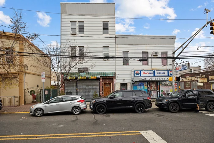 LOCATION LOCATION! This 3 Bedroom, 1 Bathroom, with open space layout and nice views of NYC! Just 3 blocks to JSQ PATH station, and an easy commute to NYC! Enjoy numerous restaurants on Grove Street! Call for more information!