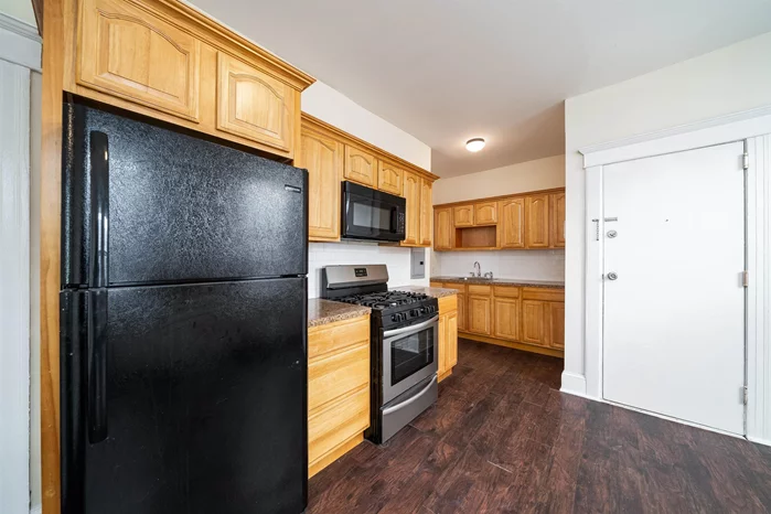 Beautifully maintained 2 bed apartment in the heart of Jersey City. This 2 beds 1 bath apartment offers ample kitchen space and large bedrooms!! Make yourself right at home! Close to stores, transportation, short distance to buses on JFK Blvd, close to Parks and more. Utilities not included, tenant responsible for gas and electric. Small pets may be ok. Due at lease signing 1 month rent 1.5 months deposit