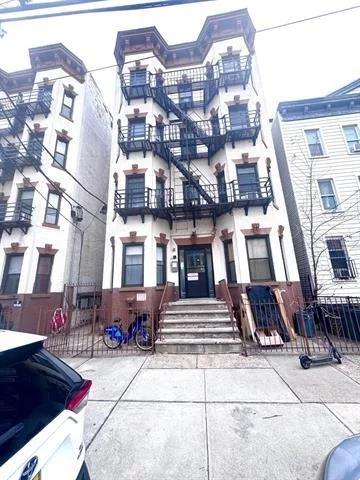 A great deal in a great location. Lovely 1 bedroom apartment with original hardwood floors, ceramic tile bath. Journal Square PATH train a few blocks away.