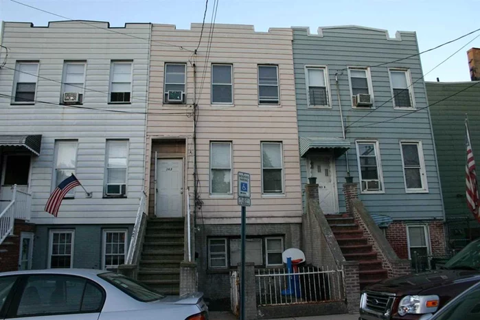 Seller selling as-is. Great location. Great for investors.