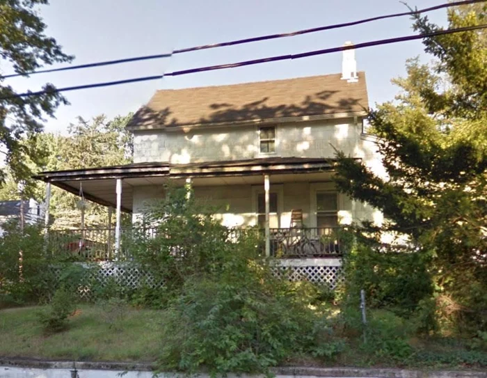 2 Bedroom 1 bath handyman special on desirable West Hill. Corner lot with a wraparound porch. Unfinished basement, partially renovated kitchen, 3 car driveway. *AS IS SALE* bring all offers.  HOUSE IS SOLD AS IS WITH BUYER RESPONSIBLE FOR ALL CITY CERTIFICATES!!