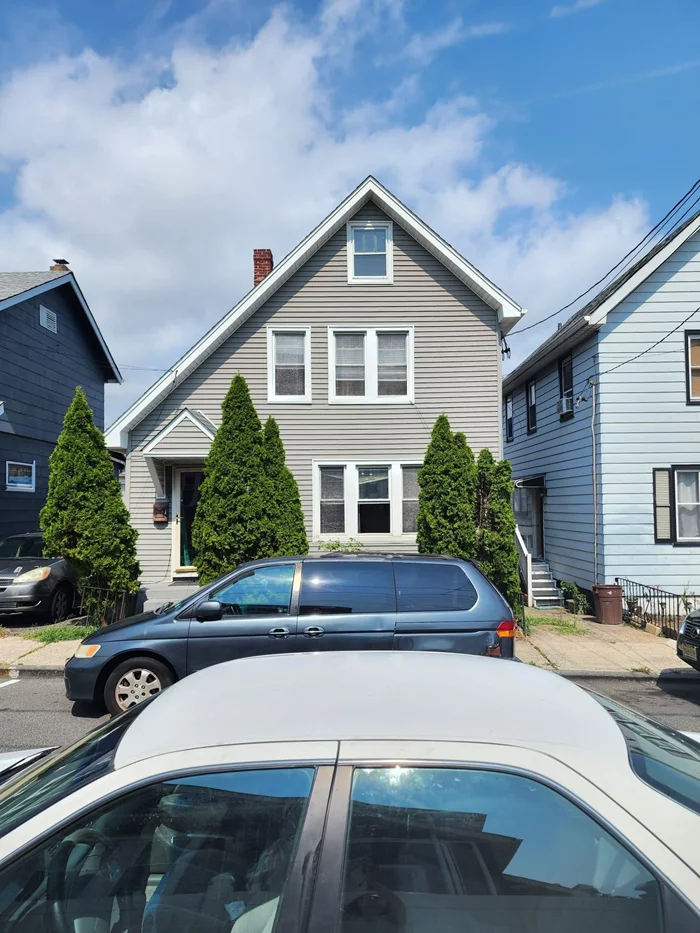 SOLD AS IS One family located in a quite street of Newkirk steps to Kennedy Blvd bus station Mins to Boulevard East and shopping center of Tonnelle Plsza, Bergen Town Center, Tonnelle Commons Horace Mann Elementary School 0.1 mi Primary Middle: 1 to 8  North Bergen High School 0.4 mi High: 9 to 12