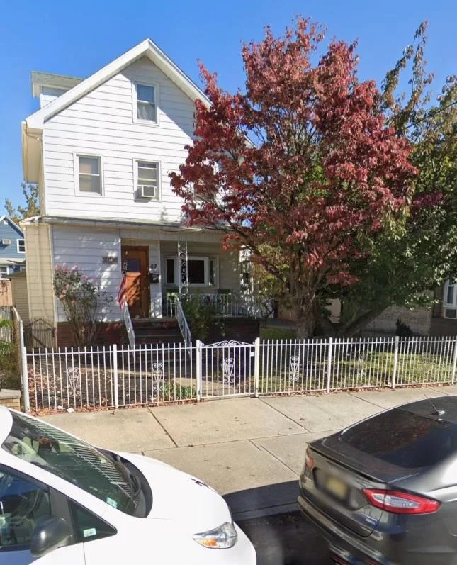 Single family on great location between Jersey City and Beginning Bayonne with Four bedrooms &three bathrooms & two kitchen finished basement with 5 Garages sitting on a 54.11  100 lot..5411 SF two lot you can build other two family . Quick walk to 130 acre park, light rail station, retail stores, restaurants, churches, schools and NYC transportation.