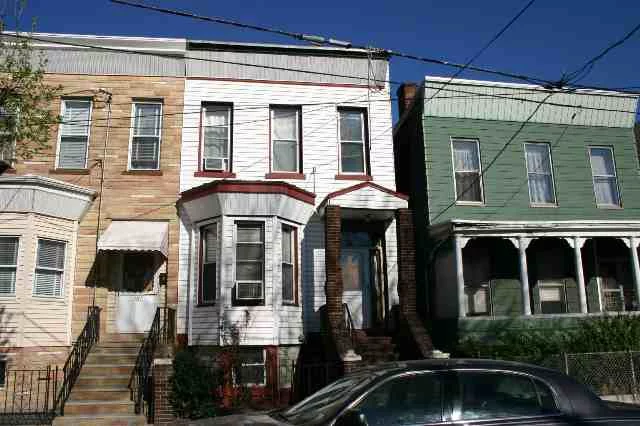 1 FAMILY BRICK HOUSE WITH BONUS APARTMENT.PERFECT FOR INVESTOR AND/OR DEVELOPER.GREAT LOCATION.SOLD AS IS.INCLUDES MARBLE MANTLE FIREPLACE CEILING-MEDALLION, AND CROWN MOLDING!