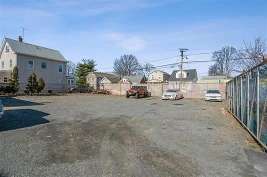 4 North Ward Ct, New Brunswick NJ is a vacant 75 X 100 lot that's part of a three asset sale. Potential Development Opportunity: 1/2 acre (approx. 25, 000 sq ft) to include 75 Georges Rd and 79 Georges Rd (Auto Repair Shop). Total price of three assets= $3 million. Properties can be purchased separately. Inquire within.