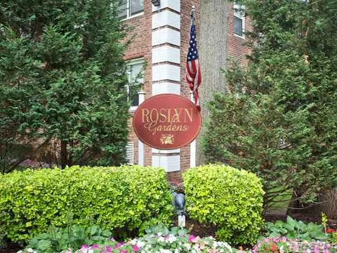 Great Value 2/3 Bedroom Unit In Roslyn Gardens Bank Approved Short Sale Convenient To Lirr Shopping And Houses Of Worship Roslyn Schools