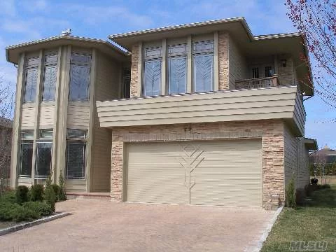 Built New In 2007 With Many Upgrades--4Br Fallingwater Model On Estate Size Lot In Prestigious Hamlet Estates In Jericho Sd, Dramatic 2-Story Lr W/Fpl, Hardwood Floors Thruout. Porcelian Tile, Gourmet Eik/Ss, Butler&rsquo;s Pantry, High Ceilings, Wonderful Mstr. Ste W/Marble Bath On First Floor. Fab Gated Comm&rsquo;y W/Clubhouse, Pool, Tennis, Gym.