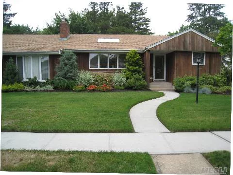 Expanded Ranch With Sun Filled, Spacious Rooms. Great Room W/Vaulted Ceiling And Sliding Doors To Landscaped Property W/Patio. 4 Skylights, Built Ins, Master Suite W/Bath And A Cheerful Eik That You Will Want To Come Home To! All On One Level! Berry Hill Elementary, Southwoods Ms. Close To Playground And Train To Nyc. Perfect!