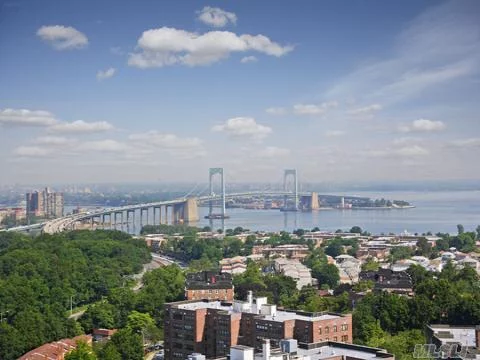 Beaut. Full 3Br. 2Ba., Ter., High Fl., Manhattan + Bridge And Water Views. Close To All Trans, Lirr, Exp. Bus. Gated, 24Hr. Dm. Health Club, Pool, Stores, Restaurant., Tennis. Close To Bay Terrace Shopping Center And Much More.