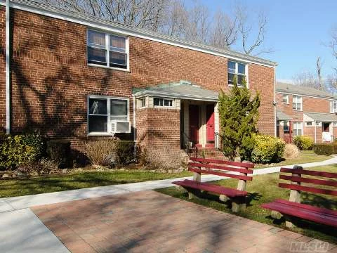 Totally Updated One Bedroom Coop. Kitchen W/ Granite Counters, New Cabinets And Appliances. Brand New Tiled Bathroom. Freshly Painted Walls, And Gleaming Hardwood Floors. Located In A Quiet Cul De Sac Facing Onto The Lush, Green Courtyard. Steps To Lirr And Shopping. Move In Ready!