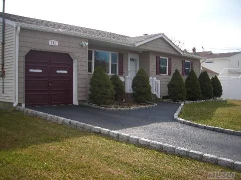 Move Right In To This Lovely Expanded And Updated Ranch On Quiet Street In East Islip Schools! All New: 30 Yr. Archit Roof, Windows, Carpeting, Paint, Siding On Front, Pvc Fencing And New Half Bath And Dryer. Great Family Space Of Eik With Adjoining Den To Large Deck And Pvt Yard. Igsprinklers, Att Garage And Huge Full Fin Bsment W/Lndry. Asph Drvewy/ Belgm Blck.Star $8127