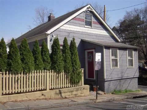 A Great Place To Start!! Sunny 2 Bdrm New England Style Cottage With Enclosed Sun Porch, 2 Bdrms Brick Patio, And 1 Car Garage