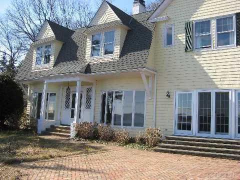 This 1913 Colonial Is One Of The Original Vanderbilt Sisters Home, 5 Brms, 4.5 Baths, Cac, Pretty Views From This Sunny Home!!!