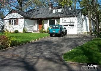 Great House On A Cul-De-Sac St. Newly Finished Basement, Just Painted. Large Rooms, Available Immediately.