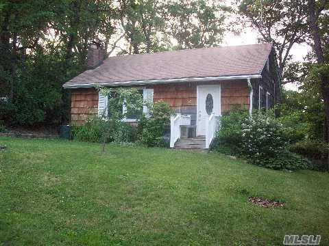 Absolutely Mint 2 Br Home W/W&D. Lr W/Fpl. New Eik, New Bath. Wood Floors. Beach Rights. Inches To Li Sound. Yard W/Nice Deck & Shed W/Electric.