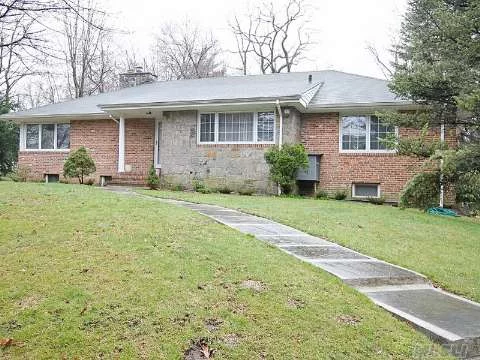 Great All Brick Home On A Large Lot With Picture Windows Overlooking A Pond. Large Bds, Steam Shower, Jaccuzi, Nicely Finished Basement With Lots Of Storage. Roslyn Schools.