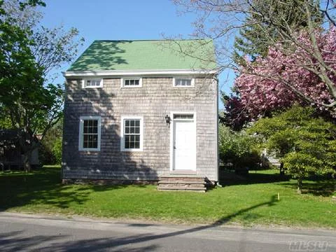 An Antique Gem In Maritime Village, Lovingly Restored. Close To Town, Transit And Beaches. Sophisticated, Historic Home With Large Yard.