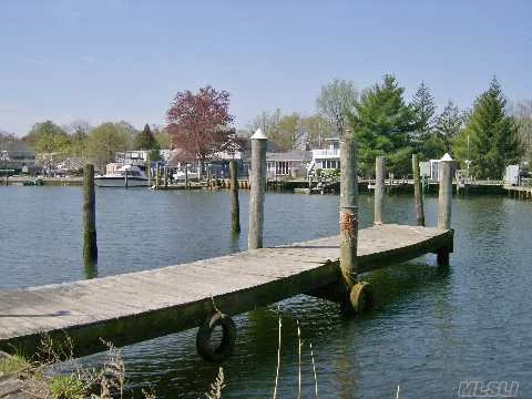 Enjoy The Water, Dock Your Boat, And Watch The Sun Set On The Deck Of This 3 Bedroom, 2 1/2 Bath Colonial. Rental Includes Eik, Family Rm, W/ Fireplace, Hw Floors And Driveway Parking. Garage Is Not Included! Located Near Main Roads & Shopping- Oil Heat But Owner Plans On Converting To Gas. Ref & Credit Check Thru La