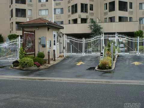 Beautiful Gated Community 2 Bedrm Condo, Stainless Steel Appliance In Kit, As Well As Hardwood Floor, Master Bedrm With Bath, Screened Terrace, Indoor Pool, Hottub, Clubhouse With Steamrm, Cookout Grill, Tennis Ct, Walk To Nautical Mile And Board Walk, Lovely Restaurants. Must See. Beautiful View Of Canal Leading To Jones Beach To The Atlantic Ocean.