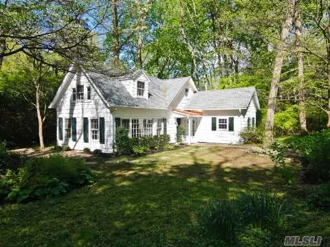 Wonderful Tucked Away House On 1 Acre, Walk To The Village, Lirr, And Shops.