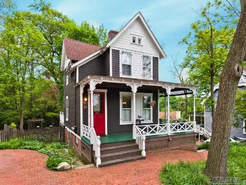 Charming, Elegantly Restored Landmark Status Victorian With Wonderful Original Details Including Doors, Windows, Tin Ceilings, Hardware And More. Offering A Separate Guest Suite In The Walk-Out Lower Level, This Quaint Home Is Quintessential Sea Cliff.