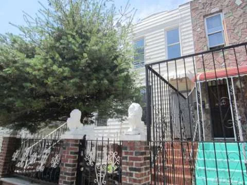 This Is A Unique Single Family House Located In The Heart Of Bushwick. The House Offers 1325Sf Of A Great Layout: 4Br Duplex With A Private Garden And A Finished Basement. Priced To Sell!! Won&rsquo;t Last!!