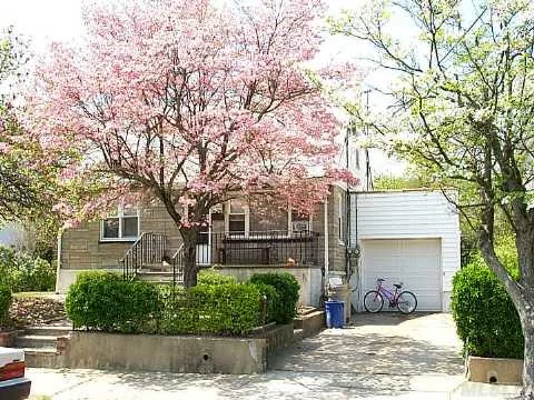 First Floor W/Garage. 2 Brs, 2 Full Bths. Full Fin Basement, New Washer/Dryer, Access To Garage. Tenant Pays Commission.