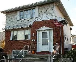 Beautifully Updated, Sunny & Large 3 Bedroom Apt On 2nd Floor In Sd#14. Close To All.