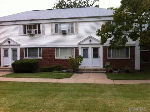 2 Bedroom Duplex With One And A Half Bathrooms, Patio, Bedrooms Are On Second Floor. Quiet Cul-De-Sac