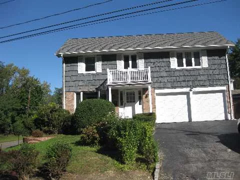 Spacious 4 Bdrms On 2nd Floor, Famrm/Fplc, Walk To Schools, Manhasset Train Station & Shopping