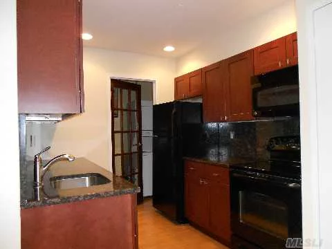 Locatd In Desirable Park Place Condo. Gated, 24/7 Security, Pool, Parking And Gym. Washer/Dryer In Unit. Close To Lirr, Shops And Beach. This Unit Has Been Totally Renovated. It Has A Brand New Bathroom With Soaking Tub, New Kitchen With Granite Counters. High Hats, New A/C&rsquo;s, New Floors, Freshly Painted, New Window Treatments And A California Closet In Bedroom. Must See!!!