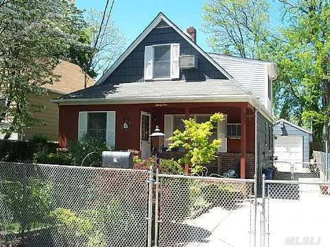 Rear Entrace 2nd Fl Studio Apt. Includes Heat & Electric. Tenant Pays Add&rsquo;l $50.00 A Month In July & August For Ac Cost. Ll Lives On First Fl. Subject To Ll Approval, Income & Credit Check. Tenant Pays One Months Commission.