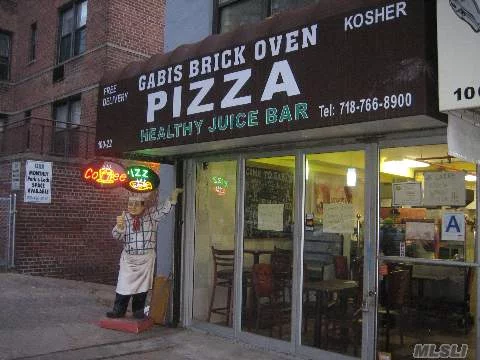 Brick-Oven Pizzeria. Store Front, Totally Renovated. 12 Seats Inside + 8 Outside In The Summer. High Traffic Area, Near By Queens Blvd, Hospital, Gym, Collage, High School And Residential Buildings.