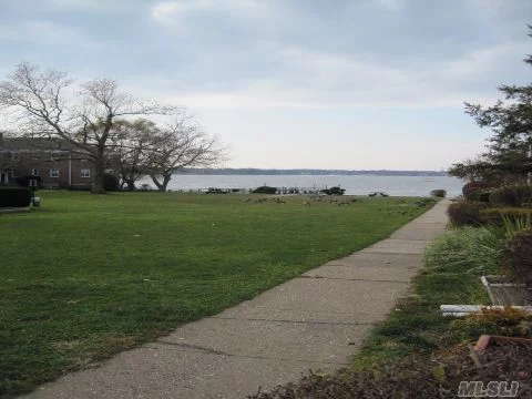 Pet Friendly (Without Restriction) Waterfront Garden Apt Complex. Beautiful Grounds With Pvt. Dock & Bbq Area. 1st Floor 1Br W/Hdwd Fls Throughout, Eik And Spacious Br & Lr. On Site Pkg Avail. (Dedicated = Add&rsquo;l Cost). Free Shuttle To Lirr M-F Am/Pm Rush.