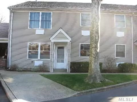 Spacious 1 Bedroom Coop With Large Bedroom. New Complex With Updates. Newer Appliances, New Carpets, Freshly Painted. Close To Town Shopping & Lirr. 2nd Floor. Washer & Dryer In Unit Itself.