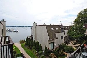 Sparkling Townhouse With Waterviews Of Manhasset Bay From All 3 Levels. Bright And Sunny Corner Unit With Pristine Hardwood Floors. Move Right In.